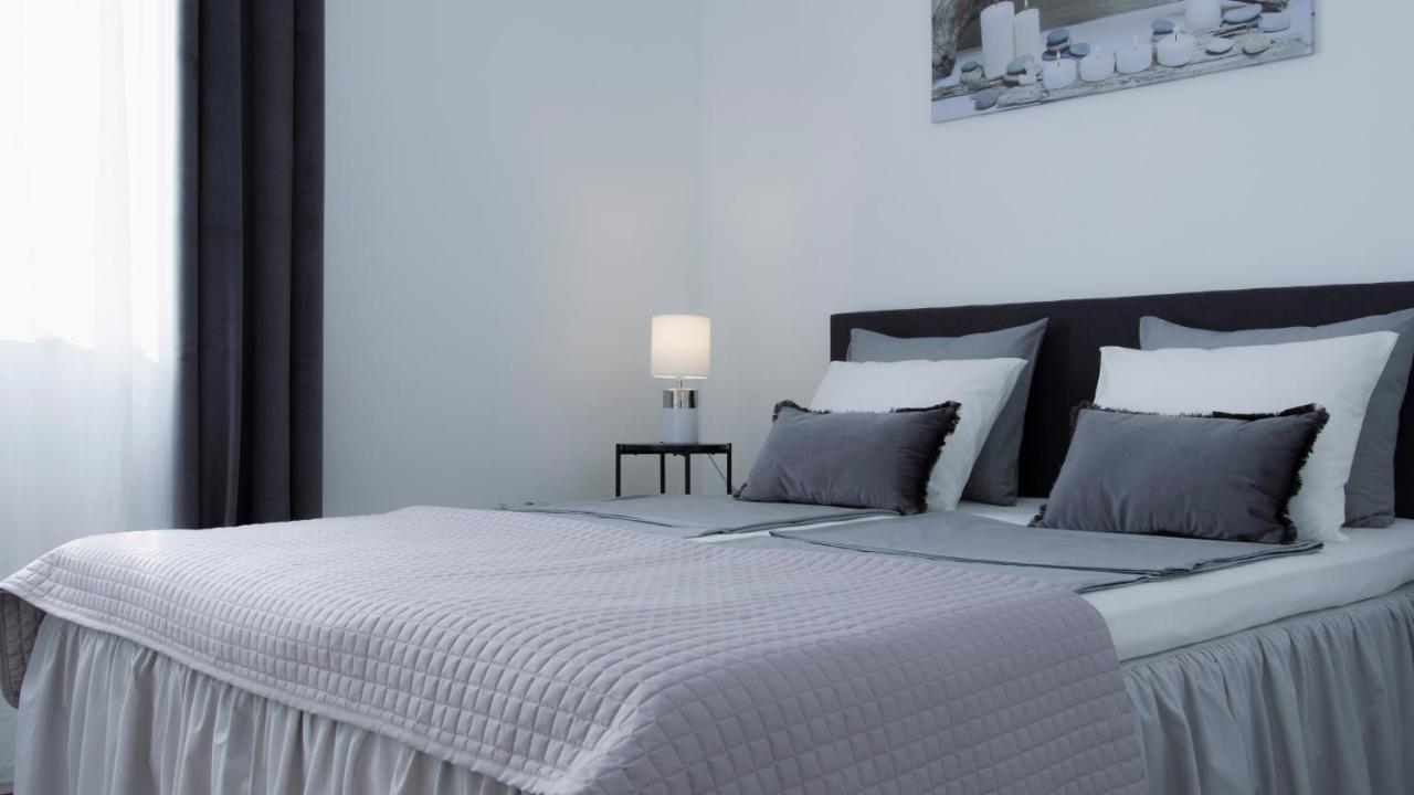 Apartments King And Queen Povile Esterno foto