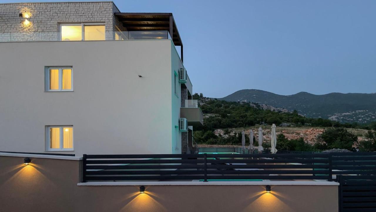 Apartments King And Queen Povile Esterno foto